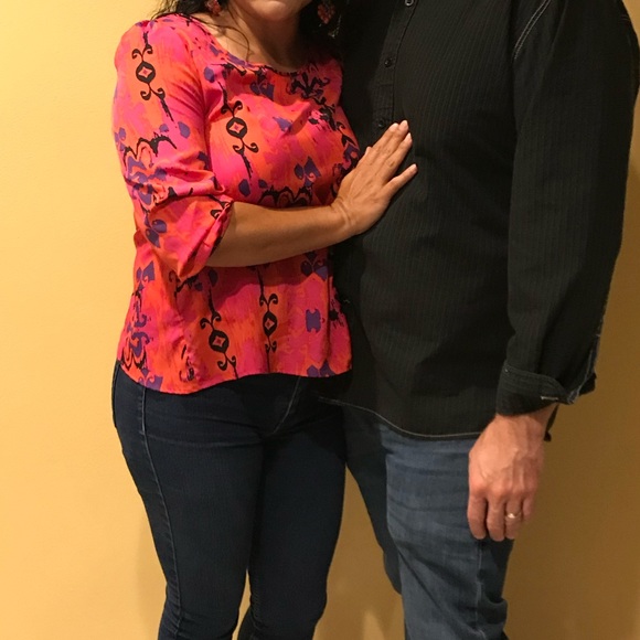 COPY - PEACHES & CREAM TOP. Small. - Picture 2 of 5